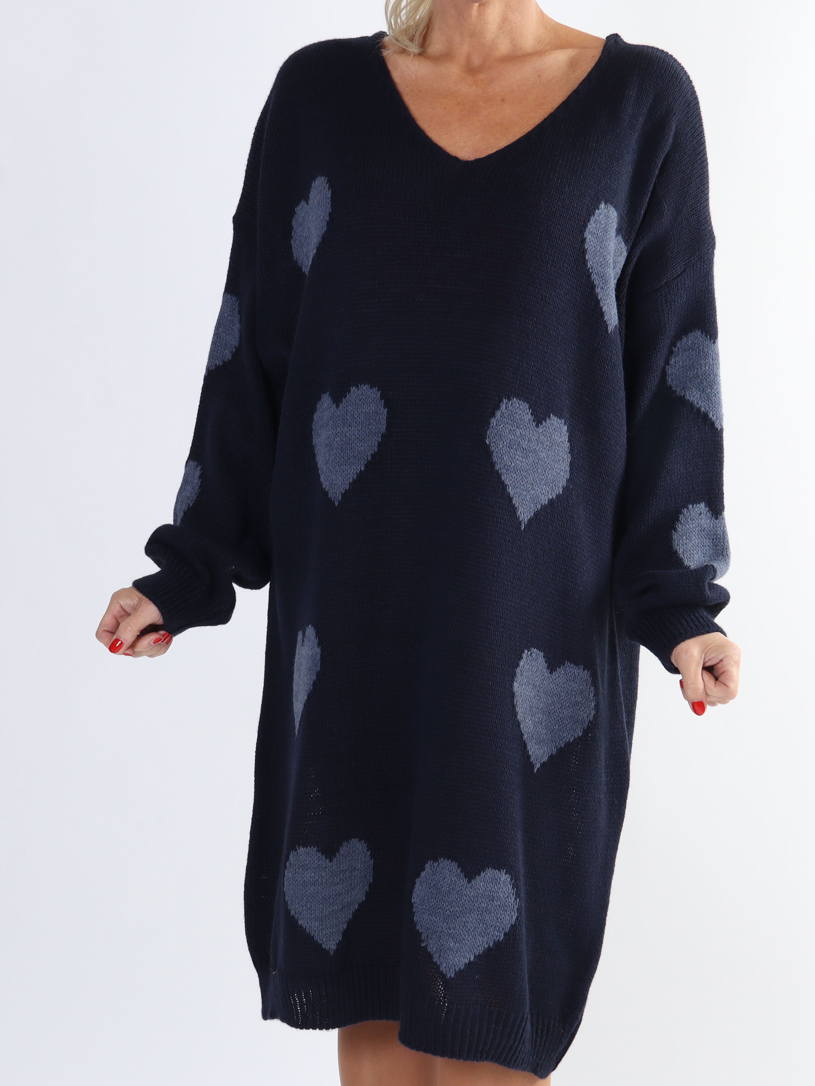 Lela - Plus size strikkjole med hjerter